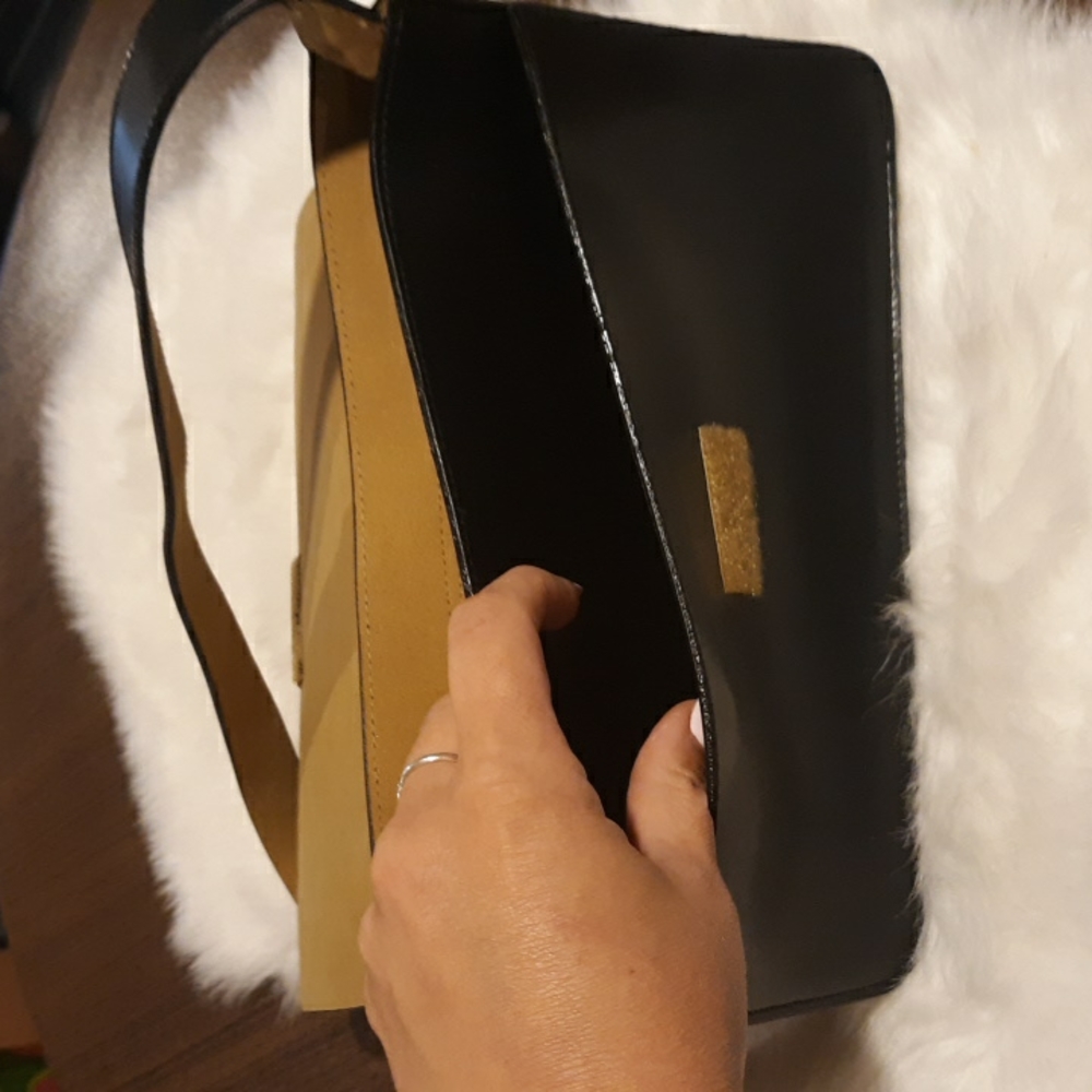 Black Mondani New York Shoulder Purse Cutout Style - Picture 7 of 12